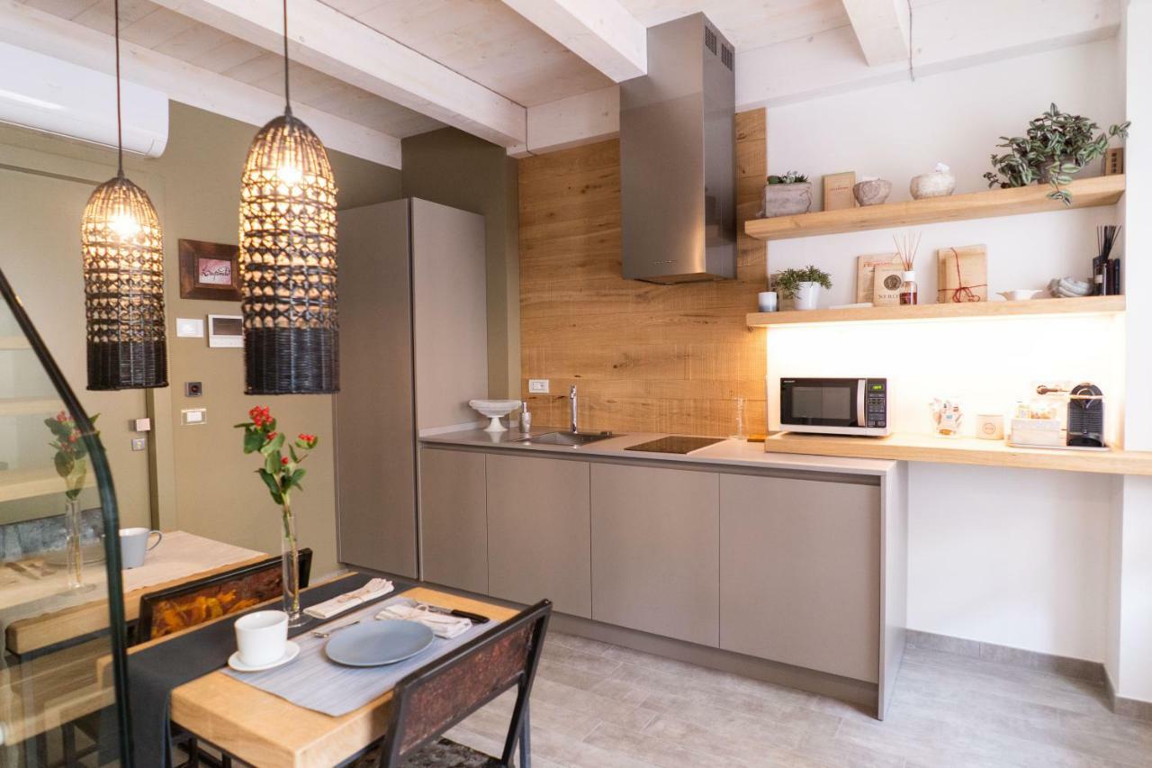 B&B Dei Poeti Чивитанова Марке Екстериор снимка