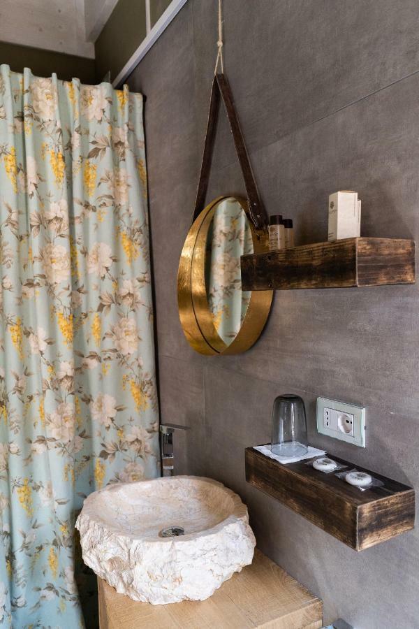 B&B Dei Poeti Чивитанова Марке Екстериор снимка
